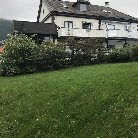 Koselig Hybel Ved Park Gasthof *